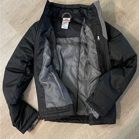 NWOT ⭐️ NHL Official Chicago Blackhawks Lightweight Puffer - Girls Med 1… - Picture 6 of 8